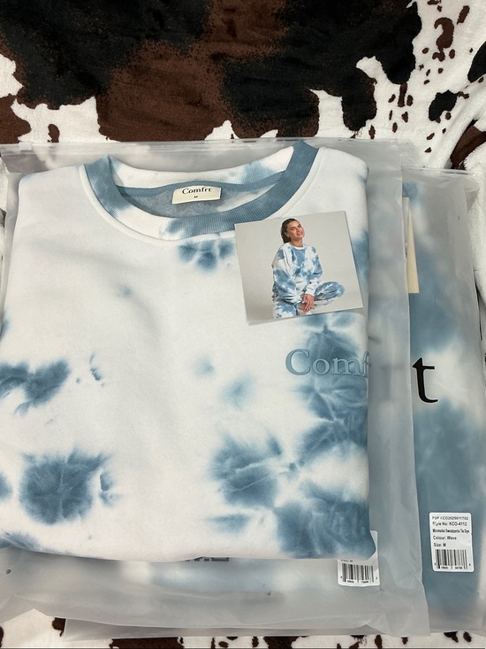 Comfrt Tops - Comfrt Women's Blue Tie-Dye Crewneck Sweatshirt Set